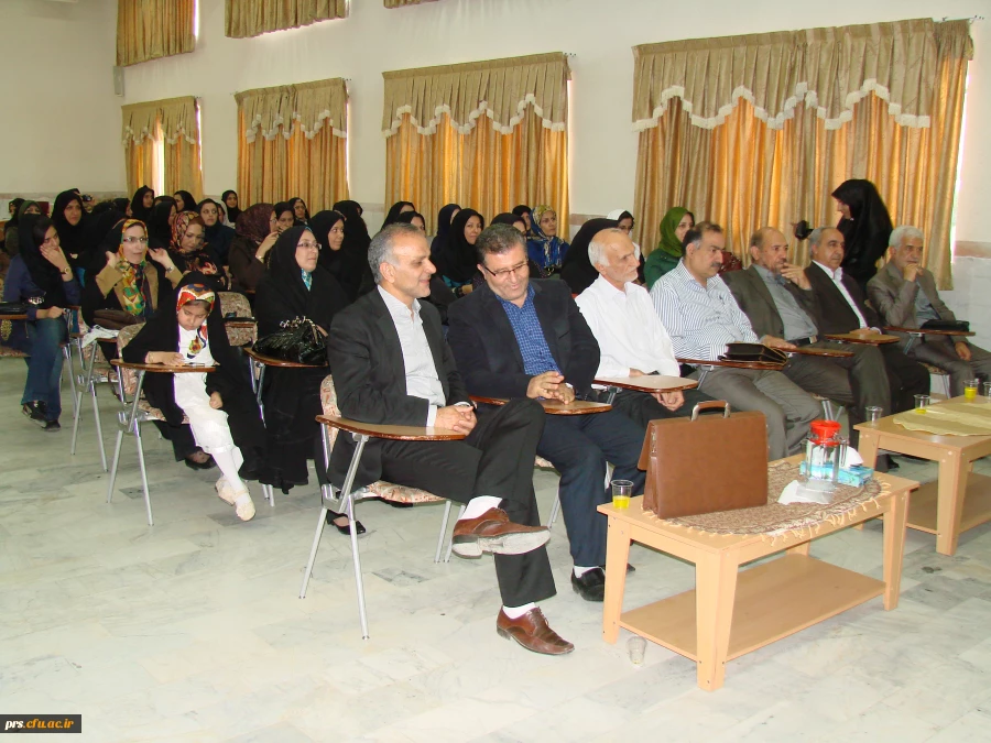 برگزاری مراسم دانش آموختگان رشته زبان انگلیسی سال های 1374-1371 5