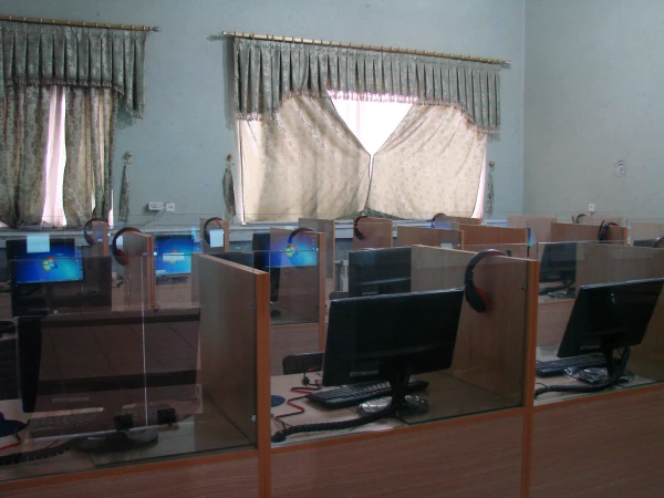 حضور دکتر فاطمی، رییس مرکز هوشمند سازی دانشگاه فرهنگیان انجام شد:

اولین کارگاه آموزشی فرهنگیادا و افتتاح لابراتوار زبان انگلیسی در پردیس شهید رجایی سمنان 2