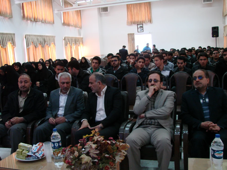 برگزاری مراسم استقبال از دانشجویان جدید الورود 93 4