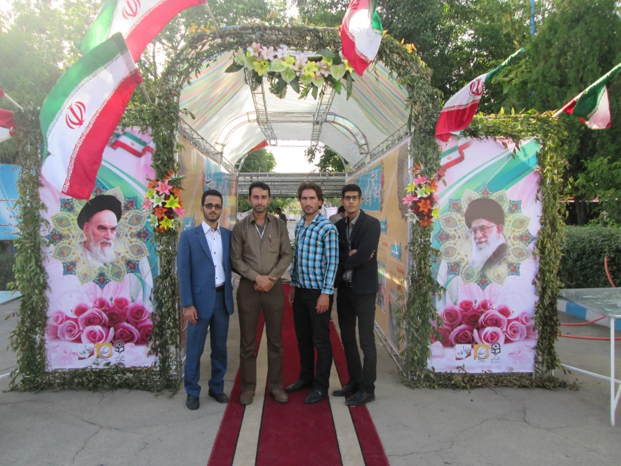 کسب مقام اول رشته معرق در بیست وپنجمین جشنواره علمی - ادبی و هنری 4