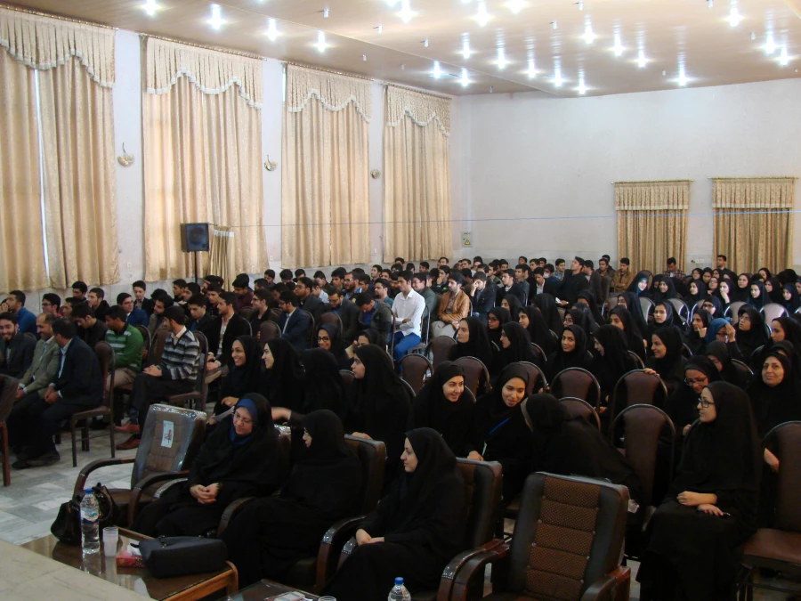 بازید دکتر قنبری از پردیس های استانی سمنان و دیدار صمیمی با دانشجویان 2