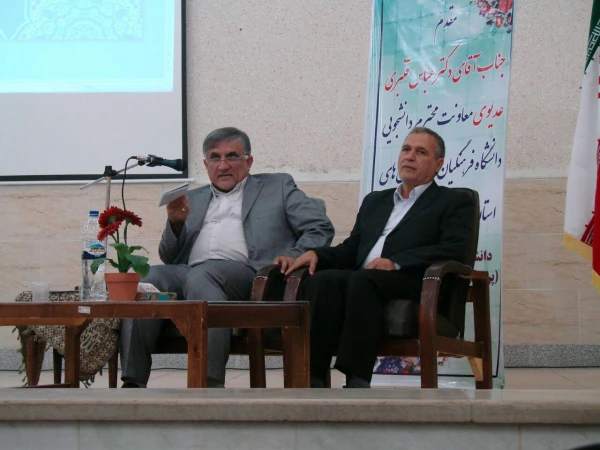 بازید دکتر قنبری از پردیس های استانی سمنان و دیدار صمیمی با دانشجویان 5