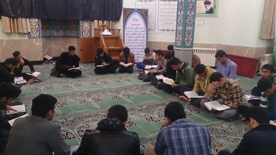 جلسه هفتهگی قرآئت قرآن وحفظ سوره یس کانون قرآن و عترت 3