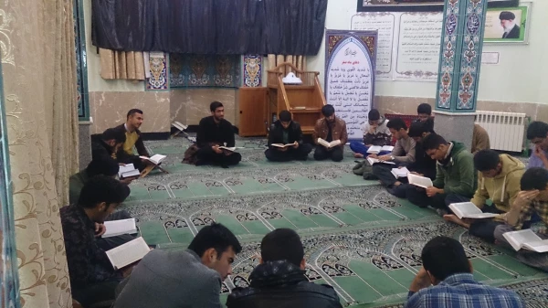 جلسه هفتهگی قرآئت قرآن وحفظ سوره یس کانون قرآن و عترت 4