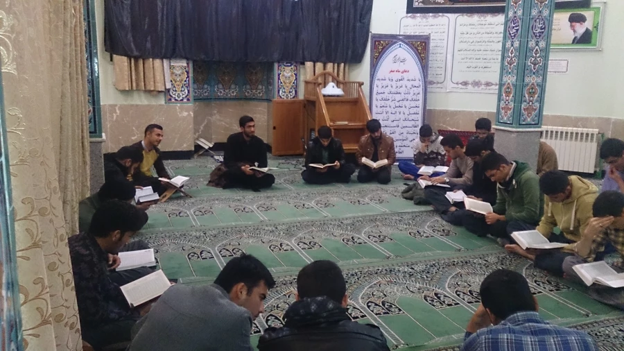 جلسه هفتهگی قرآئت قرآن وحفظ سوره یس کانون قرآن و عترت 4