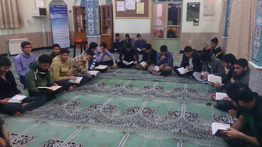 جلسه هفتهگی قرآئت قرآن وحفظ سوره یس کانون قرآن و عترت 5