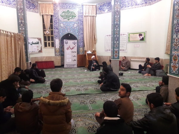 جلسه گفتمان دانشجویی با موضوع مجلس خبرگان توسط دفتر نهاد مقام معظم رهبری 4