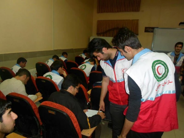 برگزاری آزمون دوره های 40 ساعته و 35 ساعته هلال احمر 3