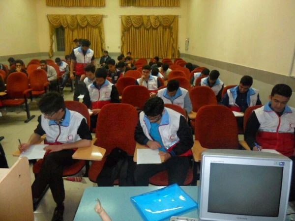 برگزاری آزمون دوره های 40 ساعته و 35 ساعته هلال احمر 4