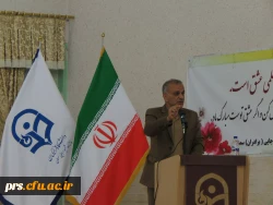 استاندار سمنان در مراسم بزرگداشت مقام معلم:
اولین انگیزه معلمی عشق است اگر انسان عاشق دانش آموزان نباشد موفق نخواهد بود و این روحیه موفق آمیزی خواهد بود
 6