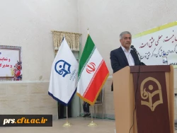 استاندار سمنان در مراسم بزرگداشت مقام معلم:
اولین انگیزه معلمی عشق است اگر انسان عاشق دانش آموزان نباشد موفق نخواهد بود و این روحیه موفق آمیزی خواهد بود 6