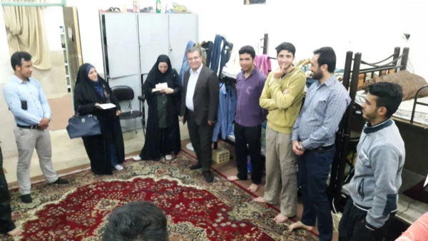 بازدید مدیریت استانی و مسئولان پردیس شهید رجایی از خوابگاه ها به مناسبت هفته خوابگاه ها 5