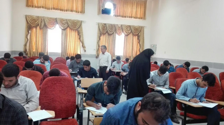 بازدید سرپرست مدیریت استان از امتحانات پایان ترم دانشجویان  3