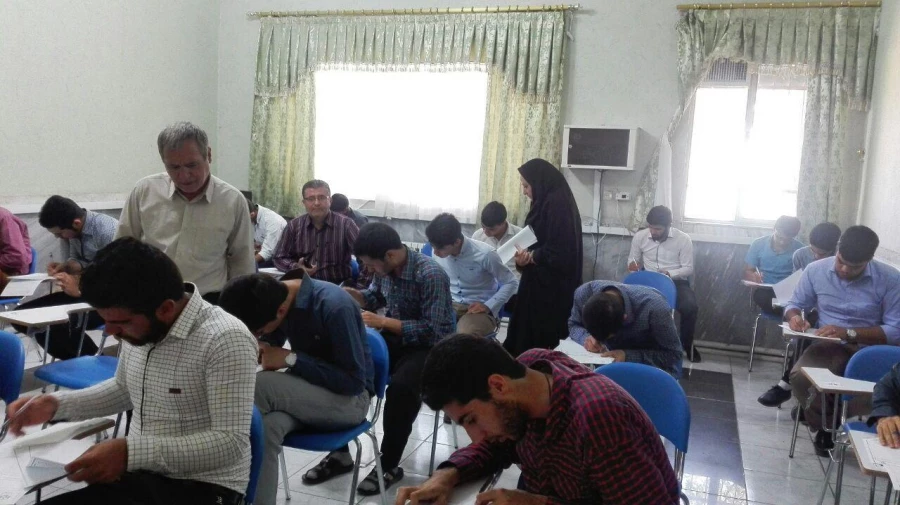 بازدید سرپرست مدیریت استان از امتحانات پایان ترم دانشجویان  5