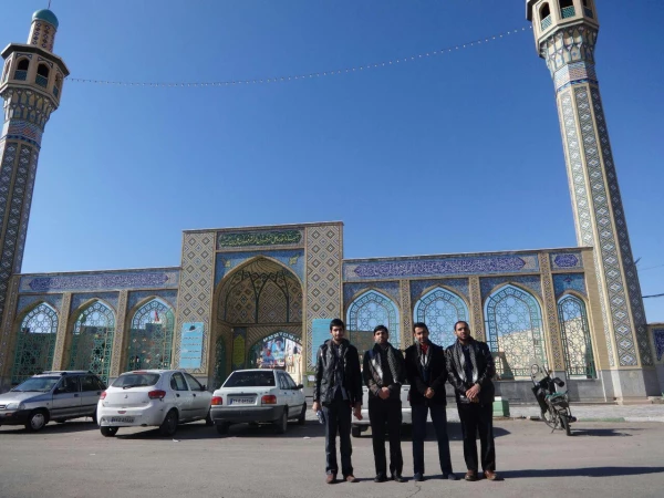 حضور دانشجویان در گلزار شهدا به مناسبت ایام الله دهه فجر  3