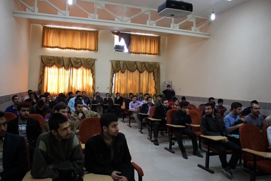 برگزاری کرسی آزاداندیشی با موضوع حمایت از تولیدات داخلی آری یا خیر 3