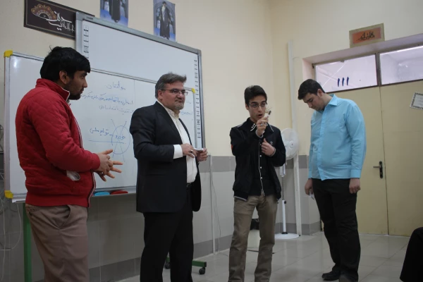 برگزاری کرسی آزاداندیشی با موضوع حمایت از تولیدات داخلی آری یا خیر 5