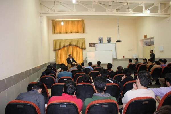 برگزاری کرسی آزاداندیشی با موضوع حمایت از تولیدات داخلی آری یا خیر 4