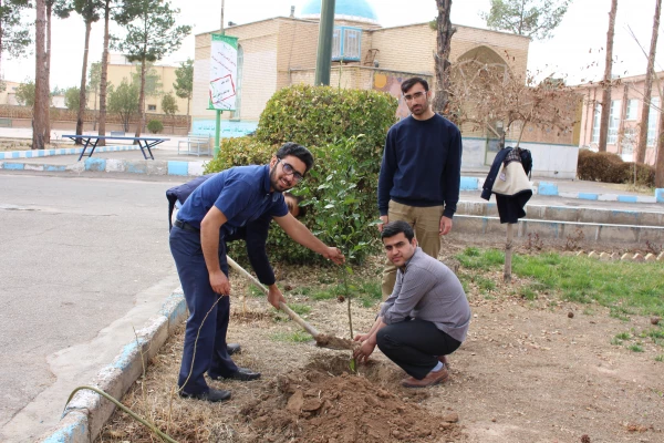 کانون سلامت و روز درختکاری در پردیس شهیدرجایی  5