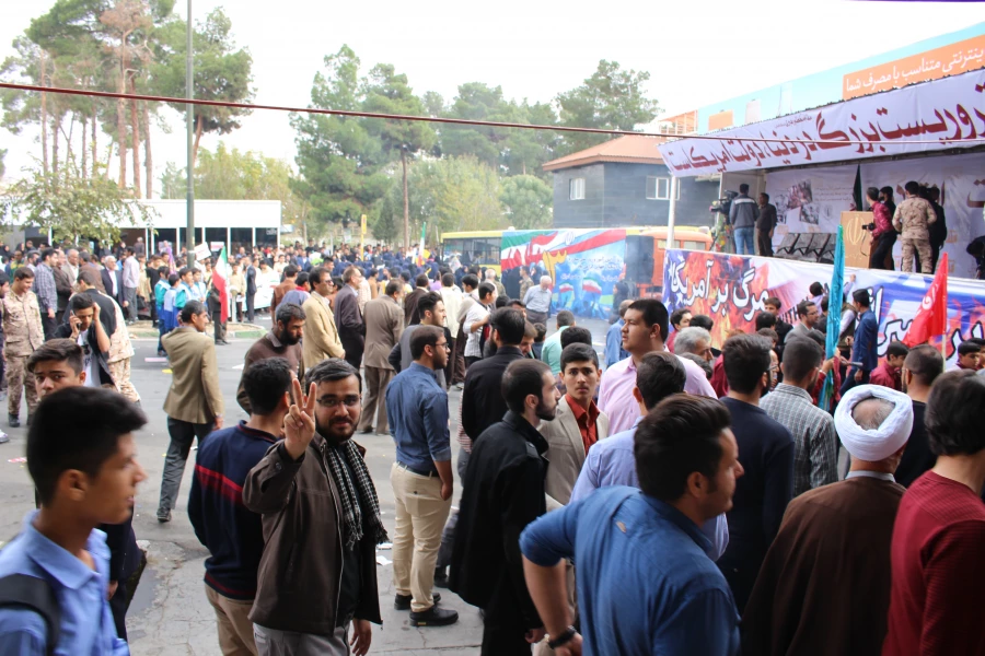 راهپیمایی13آبان 3