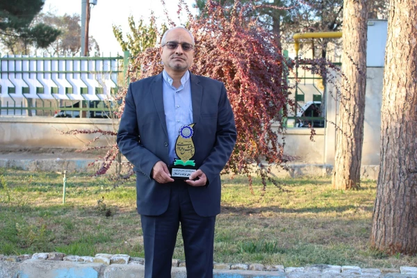 پژوهشگر برتر استان سمنان