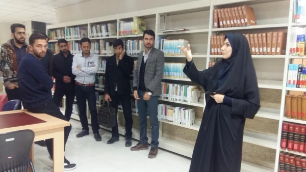 بازدید از کتابخانه مرکزی