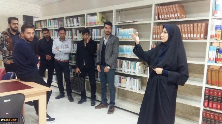 بازدید از کتابخانه مرکزی