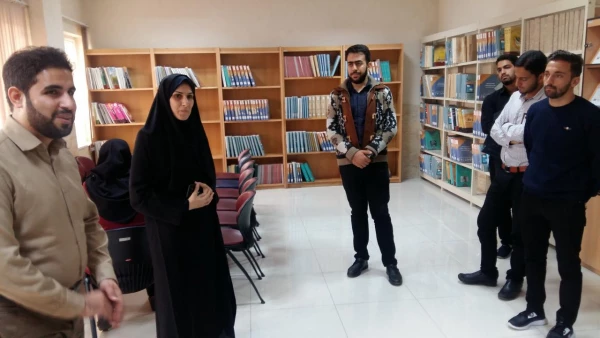 بازدید از کتابخانه مرکزی