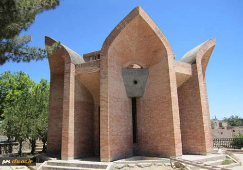 آرامگاه ابن یمین فرومدی