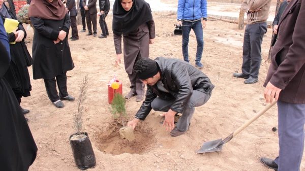 روز درختکاری در پردیسس شهید رجایی 9