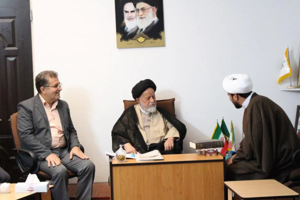 دیدار کارکنان،اساتید و جمعی از دانشجویان پردیس های استان سمنان با نماینده ولی فقیه 2
