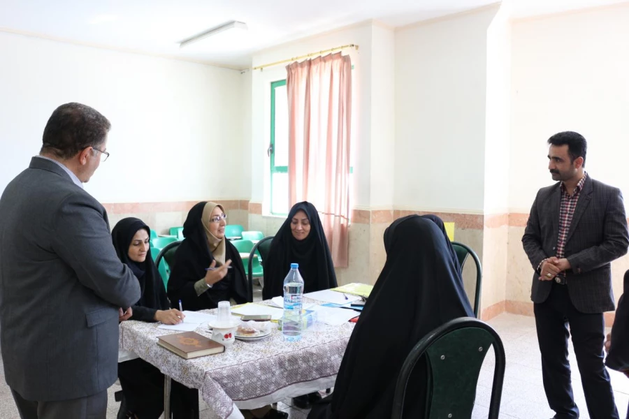 بازدید مدیر کل آموزش و پرورش استان سمنان از روند مصاحبه داوطلبان ورود به دانشگاه فرهنگیان 6