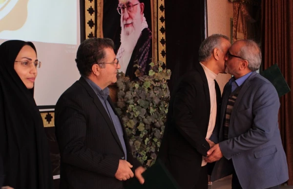 برگزاری مراسم هفته پژوهش 10