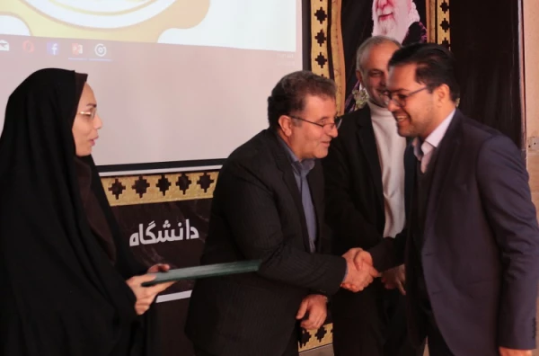 برگزاری مراسم هفته پژوهش 12