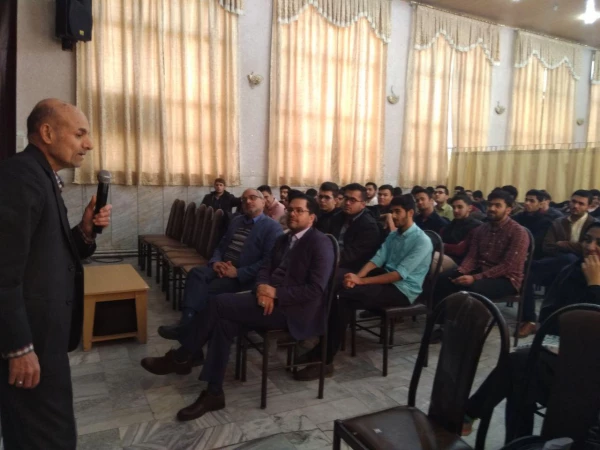 برگزاری نشست علمی تخصصی در هفته پژوهش 4