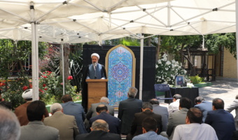 حجت الاسلام و المسلمین تقوی در آیین سوگواری شهادت رئیس جمهور عزیز:

کسانی که خدمت به مردم می کنند در پیشگاه خداوند بالاترین اجر و منزلت را